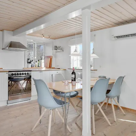 Lovely In With Wifi Ferienhaus