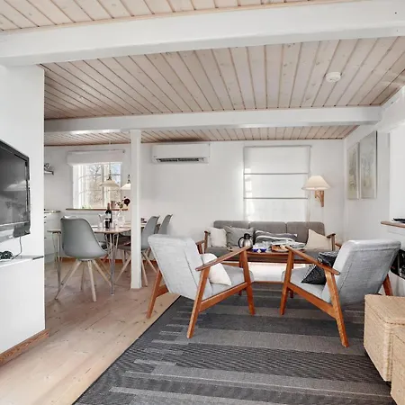 Lovely In With Wifi Ferienhaus *